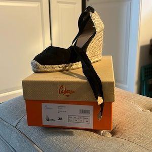 Like brand-new. Wore a few times.